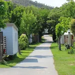 Mobil-home 35m² Avec Terrasse Pour 8 Personnes, Acces Handicape - Api-1-52-384 * Борм-ле-Мимоза