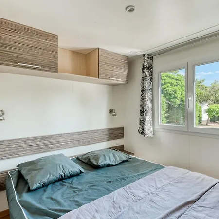 Mobil-home 35m² Avec Terrasse Pour 8 Personnes, Acces Handicape - Api-1-52-384 Bormes-les-Mimosas