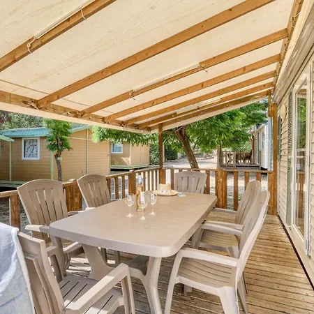 Mobil-home 35m² Avec Terrasse Pour 8 Personnes, Acces Handicape - Api-1-52-384 Bormes-les-Mimosas