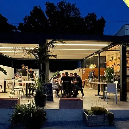 Mobil-home 35m² Avec Terrasse Pour 8 Personnes, Acces Handicape - Api-1-52-384